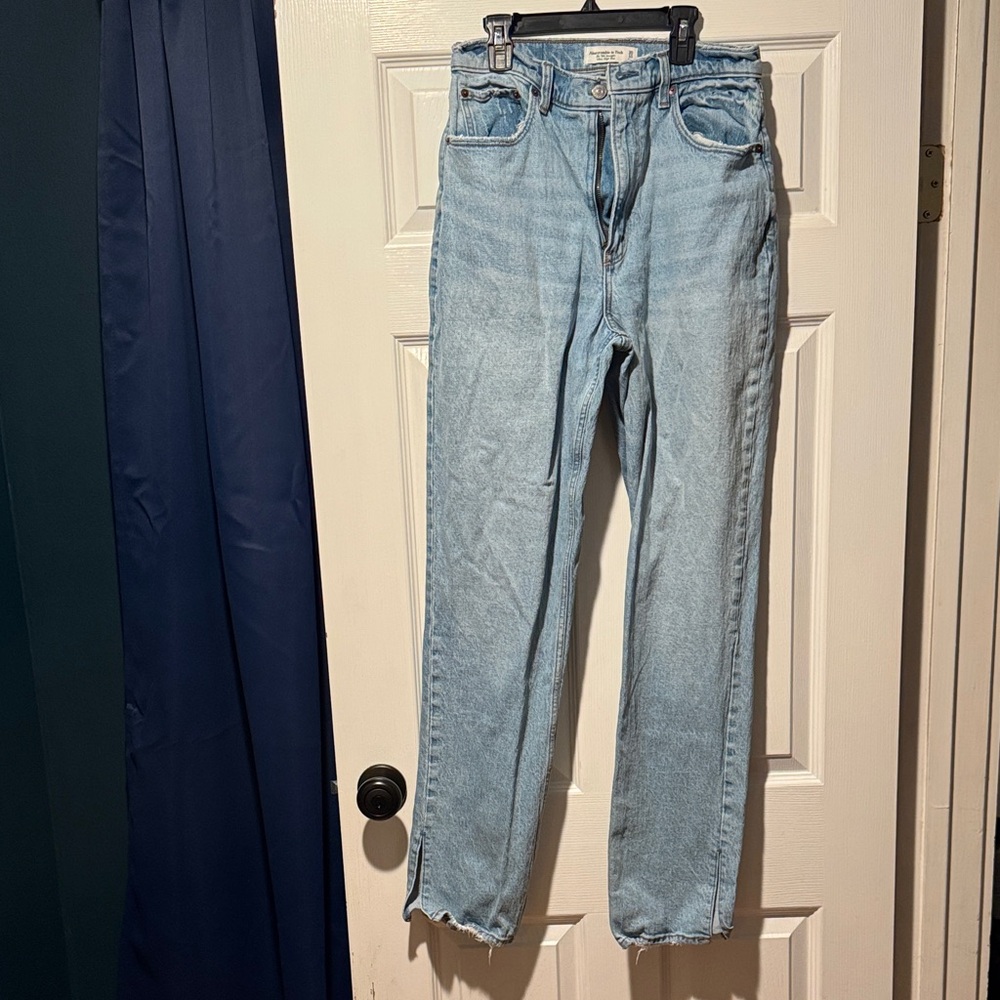 Abercrombie & Fitch Light Wash Denim Jeans